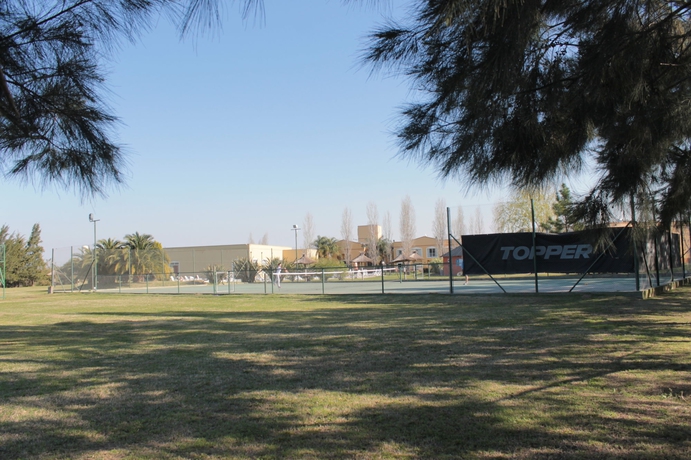 Imagen general del Hotel Wyndham Garden Campana. Foto 2