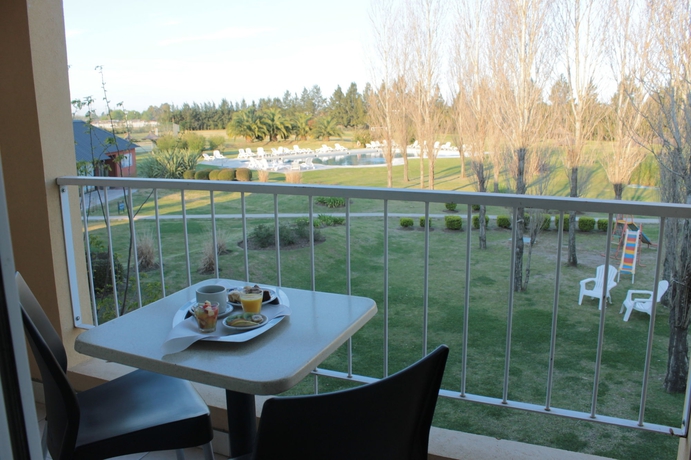 Imagen de la habitación del Hotel Wyndham Garden Campana. Foto 8