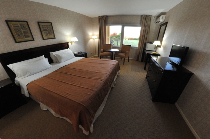 Imagen de la habitación del Hotel Wyndham Garden Campana. Foto 9