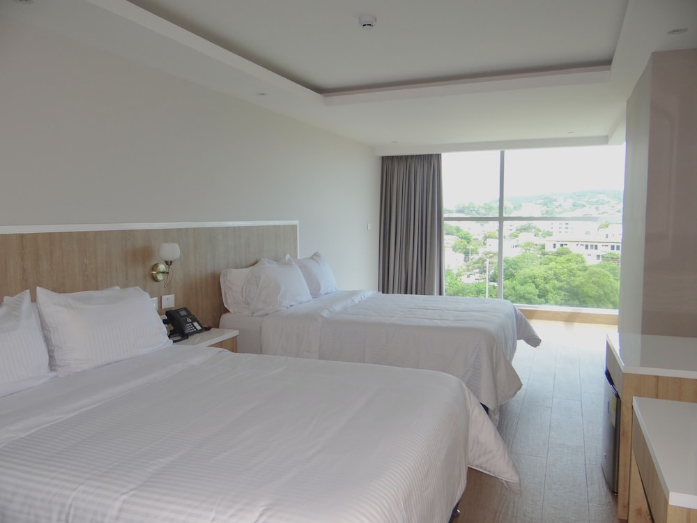 Imagen de la habitación del Hotel Wyndham Garden Cartagena. Foto 2