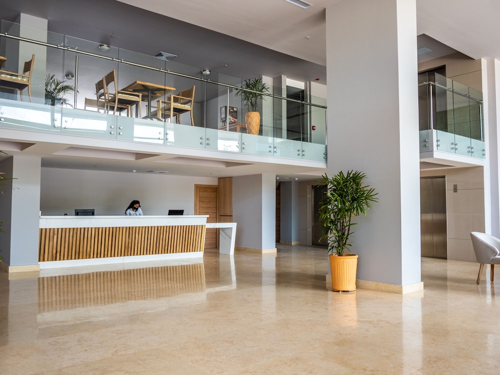 Imagen de los interiores del Hotel Wyndham Garden Cartagena. Foto 18