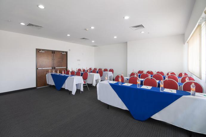 Imagen de los interiores del Hotel Wyndham Garden Celaya. Foto 22