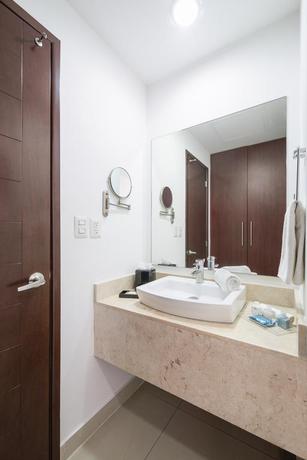 Imagen de la habitación del Hotel Wyndham Garden Celaya. Foto 11
