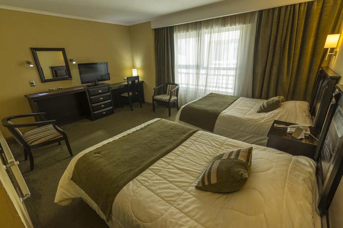 Imagen de la habitación del Hotel Wyndham Garden Concepcion. Foto 4