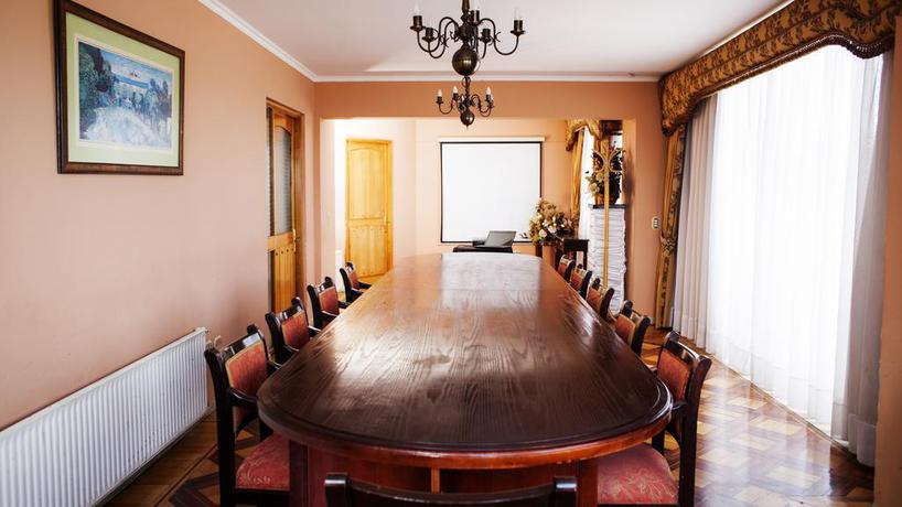 Imagen de los interiores del Hotel Wyndham Garden Concepcion. Foto 12