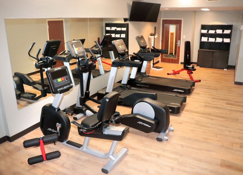 Imagen de los interiores del Hotel Wyndham Garden Conference Center Champaign/Urbana. Foto 18