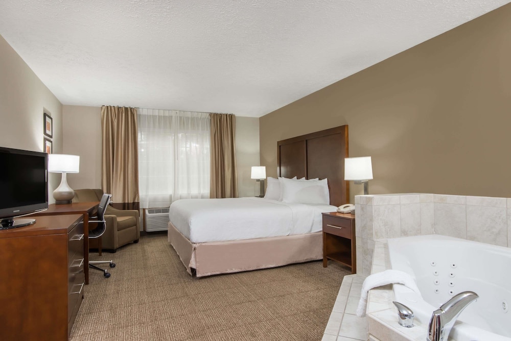 Imagen de la habitación del Hotel Wyndham Garden Cross Lanes Charleston. Foto 12