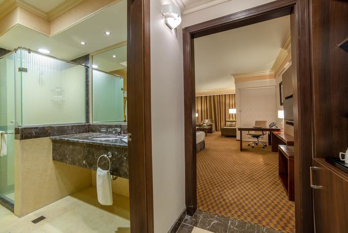 Imagen de la habitación del Hotel Wyndham Garden Dammam. Foto 6