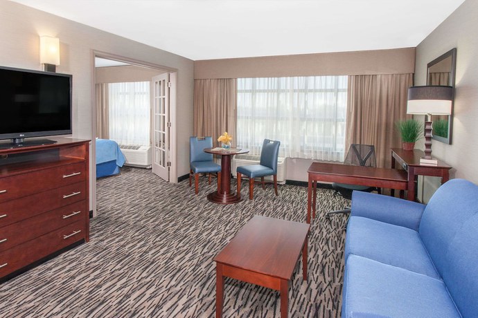 Imagen de la habitación del Hotel Wyndham Garden Elk Grove Village/o'hare. Foto 3