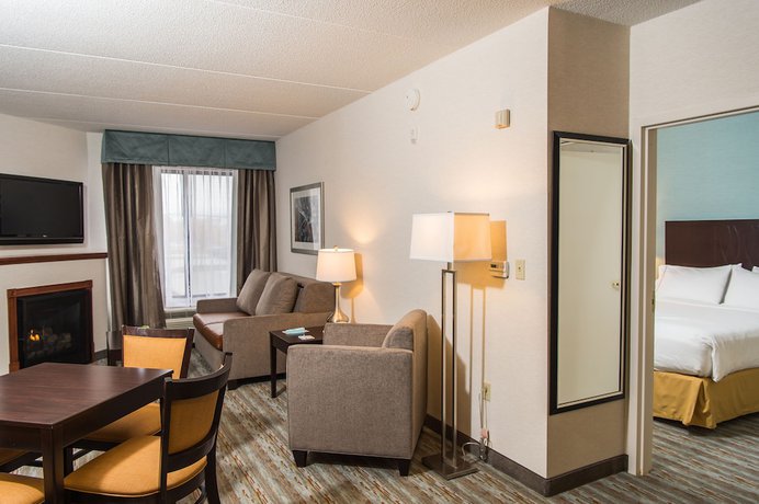 Imagen de la habitación del Hotel Wyndham Garden Erie. Foto 11