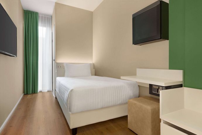 Imagen de la habitación del Hotel Wyndham Garden Florence. Foto 6