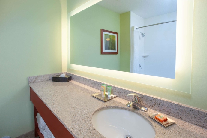 Imagen de la habitación del Hotel Wyndham Garden Fort Wayne. Foto 10