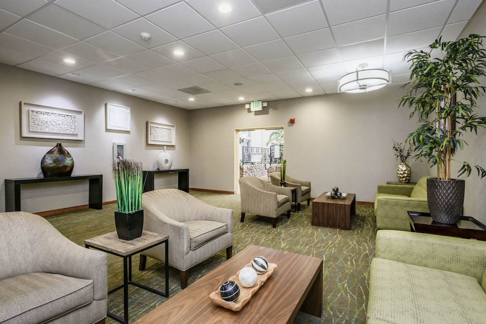 Imagen de los interiores del Hotel Wyndham Garden Fresno Yosemite Airport. Foto 18