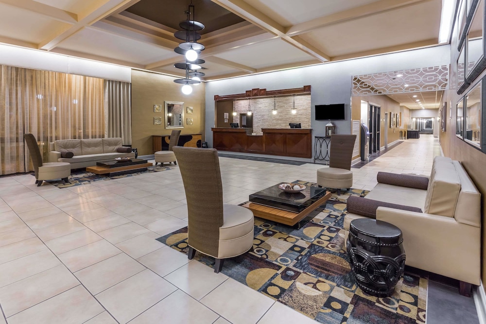 Imagen de los interiores del Hotel Wyndham Garden Greensboro. Foto 19