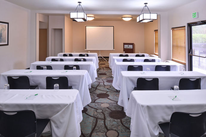 Imagen de los interiores del Hotel Wyndham Garden Greenville Airport. Foto 11
