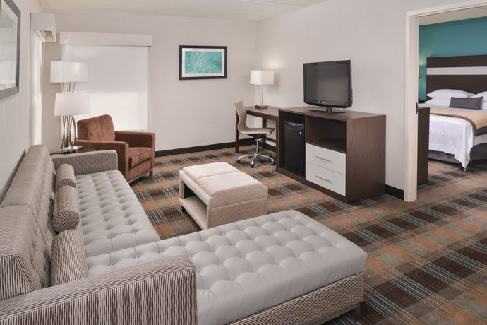 Imagen de la piscina del Hotel Wyndham Garden Greenville Airport. Foto 16