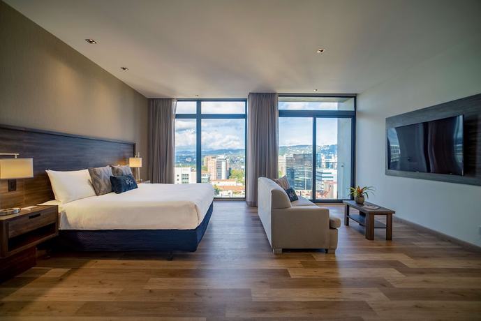 Imagen de la habitación del Hotel Wyndham Garden Guatemala City. Foto 8