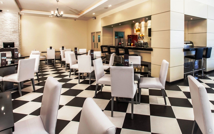 Imagen del bar/restaurante del Hotel Wyndham Garden Guayaquil. Foto 2