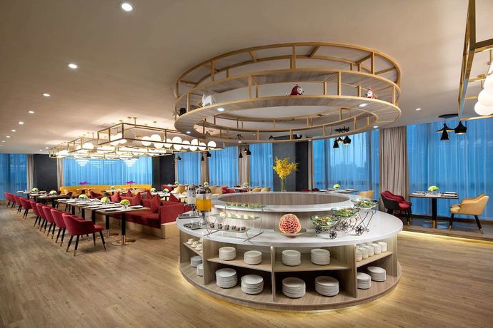 Imagen del bar/restaurante del Hotel Wyndham Garden Guiyang. Foto 1