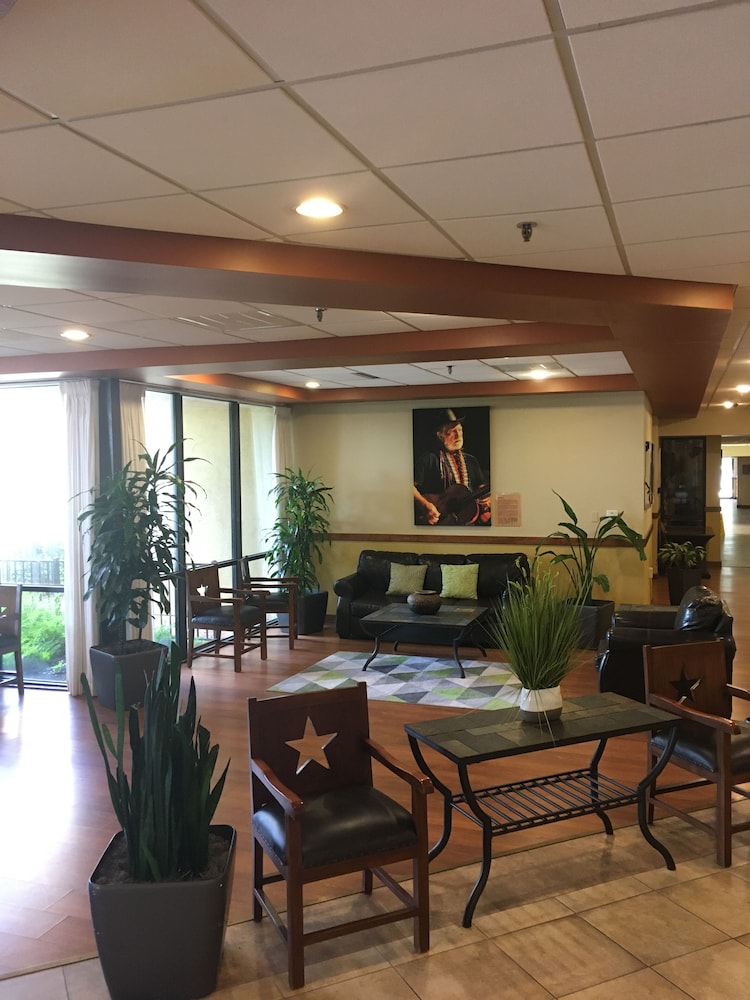 Imagen de los interiores del Hotel Wyndham Garden Hotel Austin. Foto 20