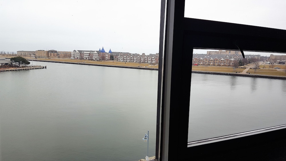 Imagen de la habitación del Hotel Wyndham Garden Kenosha Harborside. Foto 9