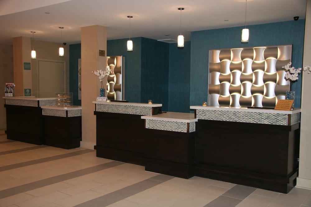 Imagen de los interiores del Hotel Wyndham Garden Kenosha Harborside. Foto 18
