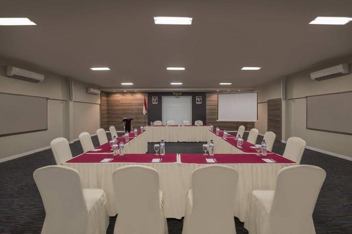 Imagen de los interiores del Hotel Wyndham Garden Kuta Beach, Bali. Foto 12