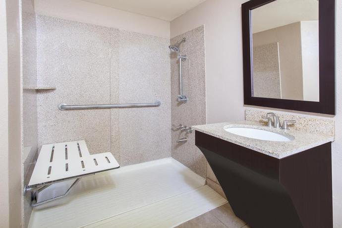 Imagen de la habitación del Hotel Wyndham Garden Lafayette. Foto 5