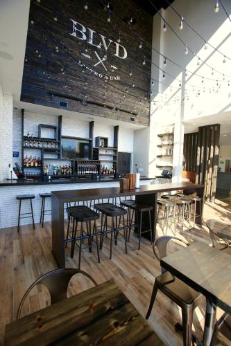 Imagen del bar/restaurante del Hotel Wyndham Garden Laguardia South. Foto 12