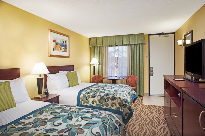 Imagen de la habitación del Hotel Wyndham Garden Lake Buena Vista Disney Springs. Foto 10