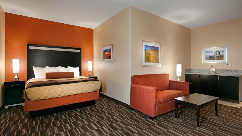 Imagen de la habitación del Hotel Wyndham Garden Lancaster Ca. Foto 4