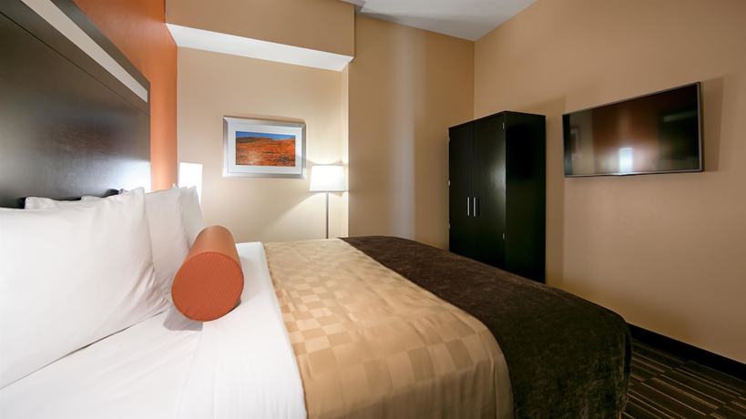 Imagen de la habitación del Hotel Wyndham Garden Lancaster Ca. Foto 6