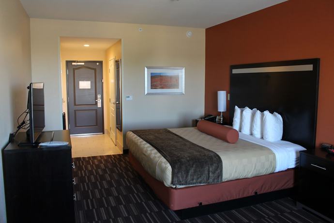 Imagen de la habitación del Hotel Wyndham Garden Lancaster Ca. Foto 7