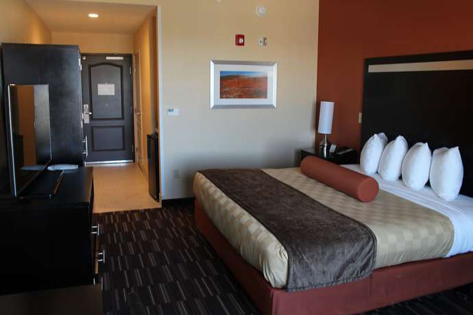 Imagen de la habitación del Hotel Wyndham Garden Lancaster Ca. Foto 18