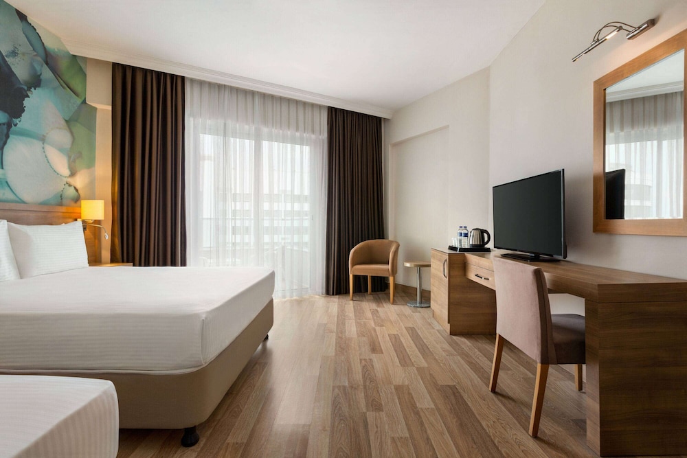 Imagen de la habitación del Hotel Wyndham Garden Lara. Foto 9