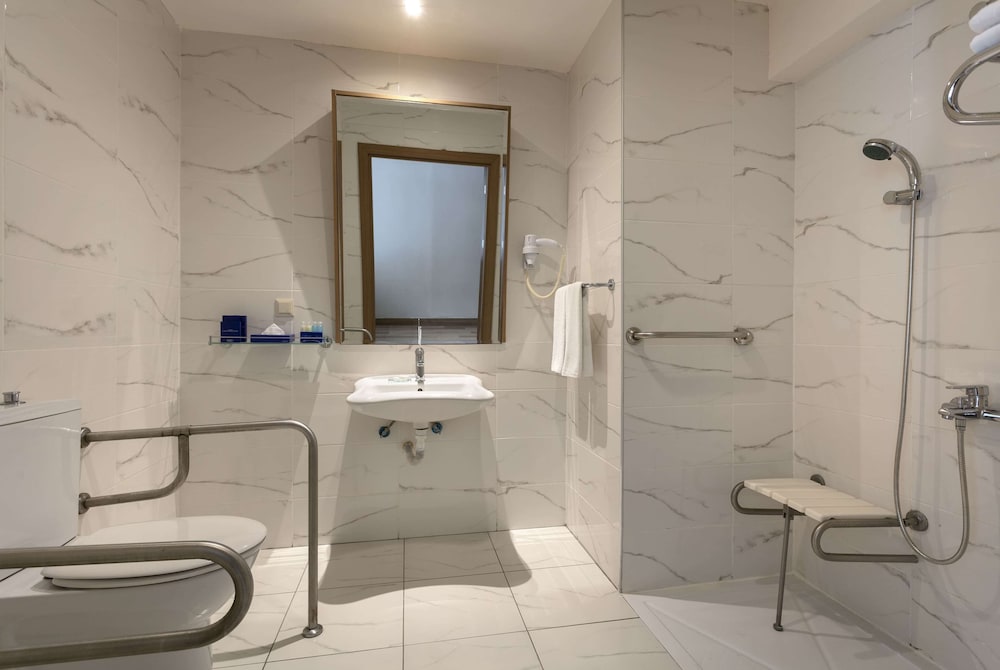 Imagen de la habitación del Hotel Wyndham Garden Lara. Foto 12