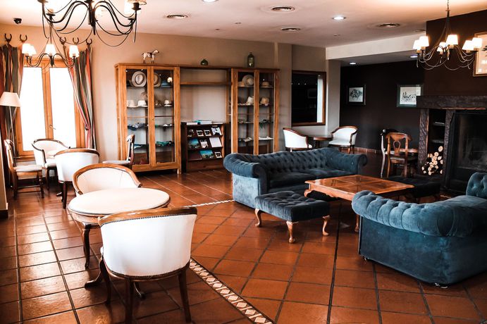 Imagen de los interiores del Hotel Wyndham Garden Luj&aacute;n. Foto 18