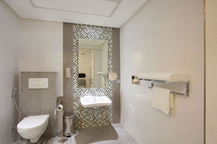 Imagen de la habitación del Hotel Wyndham Garden Manama. Foto 16