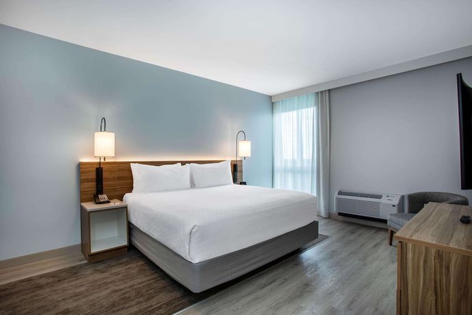 Imagen de la habitación del Hotel Wyndham Garden Miami International Airport. Foto 8