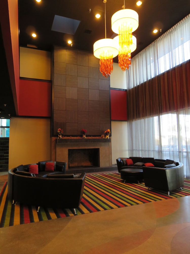 Imagen de los interiores del Hotel Wyndham Garden Midland. Foto 14