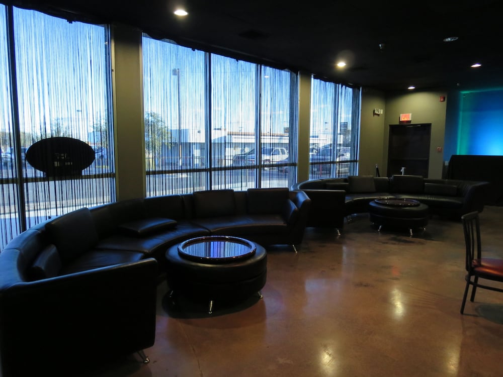 Imagen del bar/restaurante del Hotel Wyndham Garden Midland. Foto 8