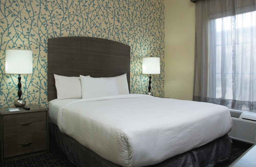 Imagen de la habitación del Hotel Wyndham Garden Monterrey Aeropuerto. Foto 3