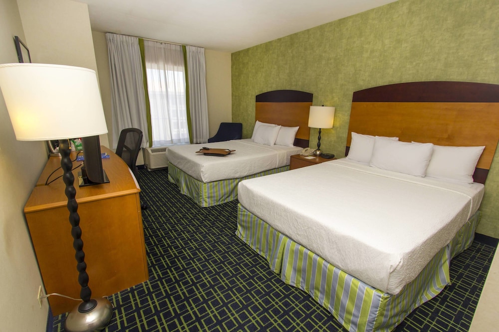 Imagen de la habitación del Hotel Wyndham Garden Monterrey Aeropuerto. Foto 12