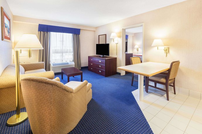 Imagen de la habitación del Hotel Wyndham Garden Monterrey Norte. Foto 8