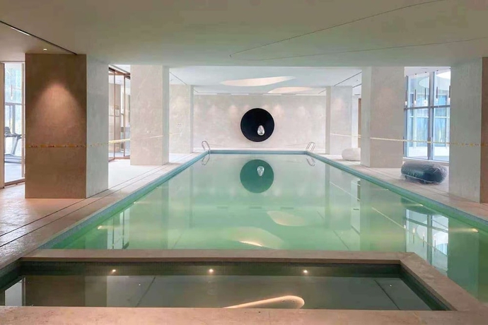 Imagen de la piscina del Hotel Wyndham Garden Nanjing Airport. Foto 14