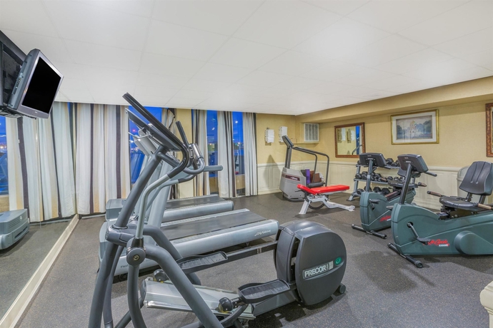 Imagen de la habitación del Hotel Wyndham Garden Newark Airport. Foto 5