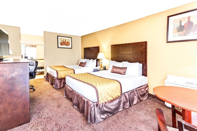 Imagen de la habitación del Hotel Wyndham Garden Romulus Detroit Metro Airport. Foto 11