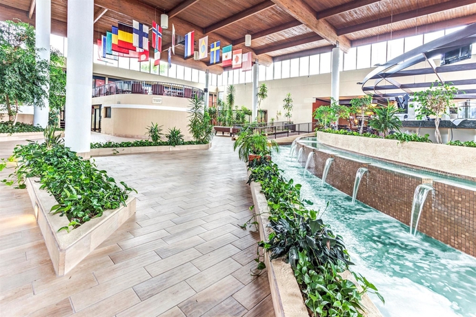 Imagen de los interiores del Hotel Wyndham Garden Romulus Detroit Metro Airport. Foto 15