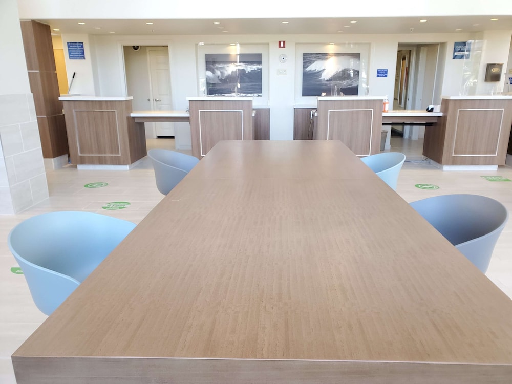 Imagen de los interiores del Hotel Wyndham Garden San Diego Near Seaworld. Foto 13