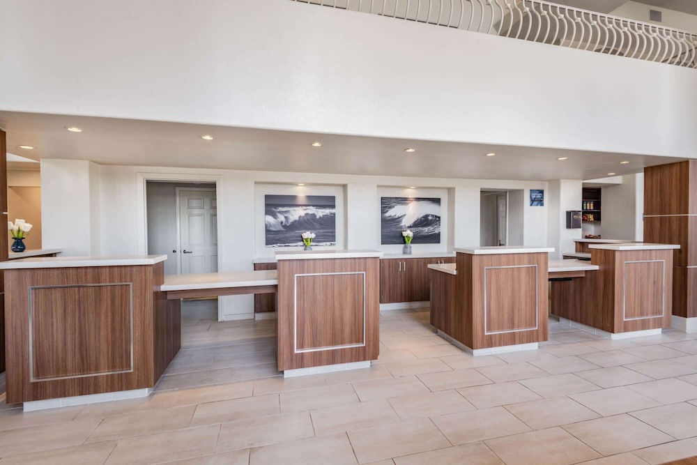 Imagen de los interiores del Hotel Wyndham Garden San Diego Near Seaworld. Foto 15